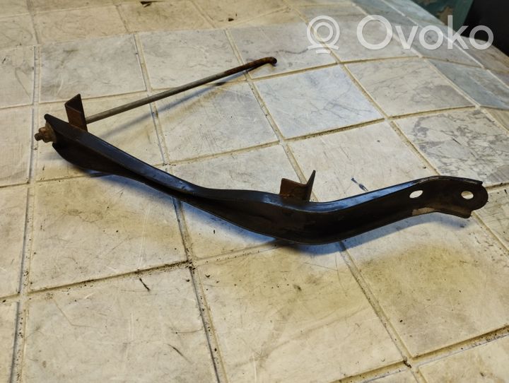 Toyota Previa (XR30, XR40) II Battery bracket 