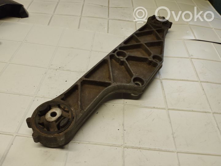 Audi A8 S8 D2 4D Support de différentiel arrière 4D0599285