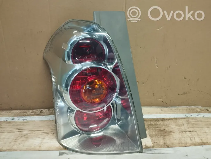 Toyota Corolla Verso AR10 Lampa tylna 10173