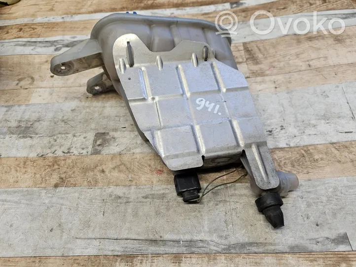 Audi A5 8T 8F Vase d'expansion / réservoir de liquide de refroidissement 8K0121405F