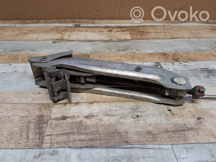 Audi A6 S6 C6 4F Cric de levage 8L0011031A