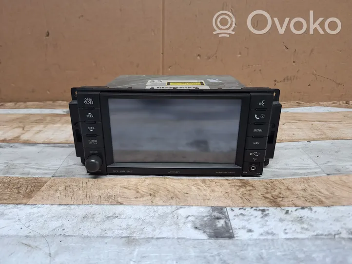 Chrysler Grand Voyager V Panel / Radioodtwarzacz CD/DVD/GPS P05064402AI