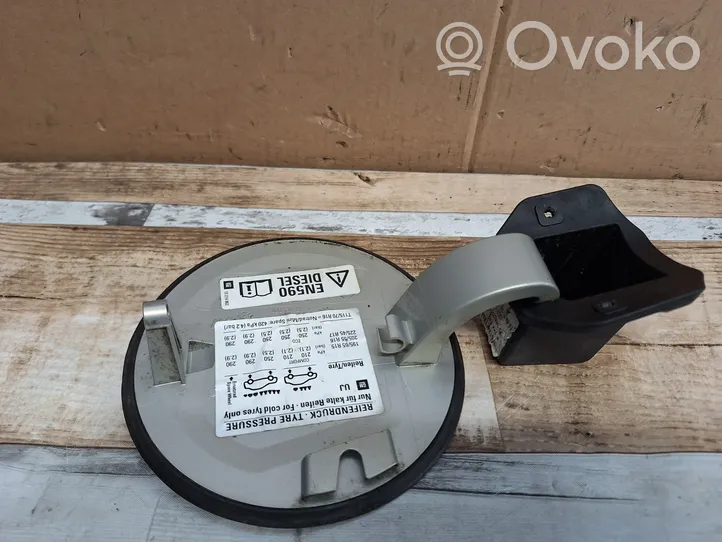 Opel Astra H Bouchon, volet de trappe de réservoir à carburant 13112001