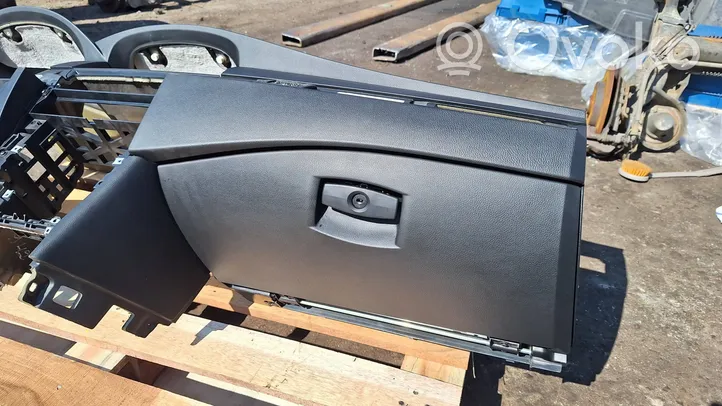 BMW 5 E60 E61 Dashboard 6976405