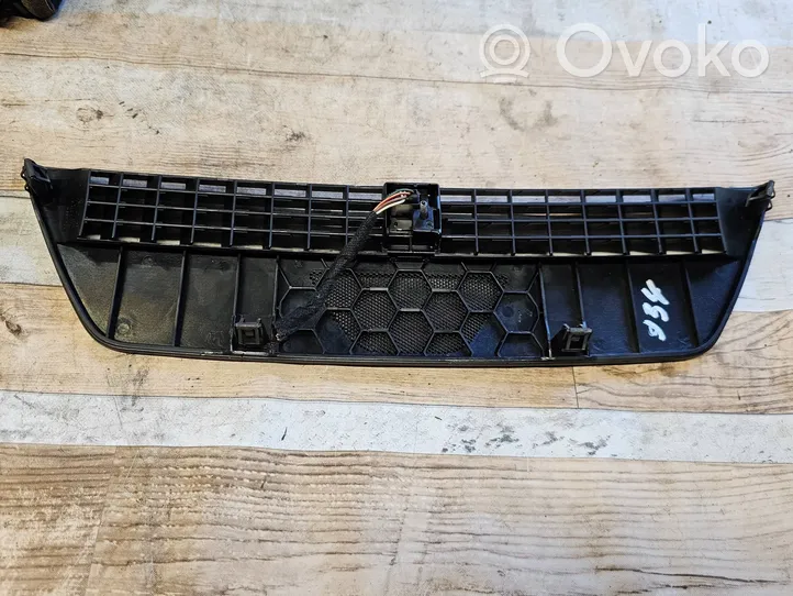 Audi A4 S4 B7 8E 8H Garniture, panneau de grille d'aération 8E0819635E