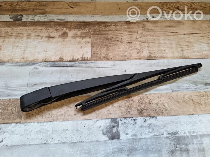 Opel Astra H Rear wiper blade arm 