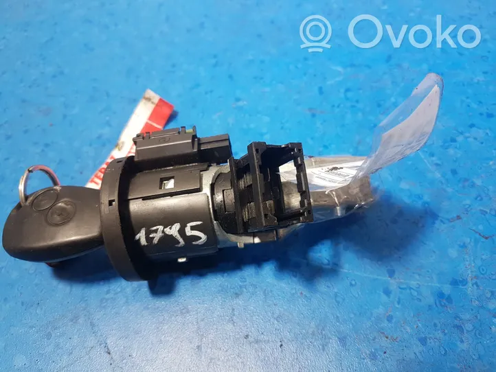 Renault Modus Verrouillage de commutateur d'allumage N0502060