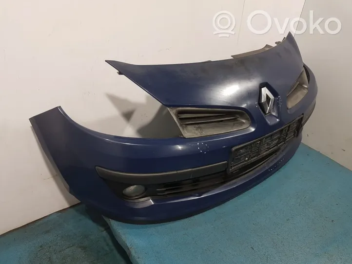 Renault Clio III Zderzak przedni 0V460