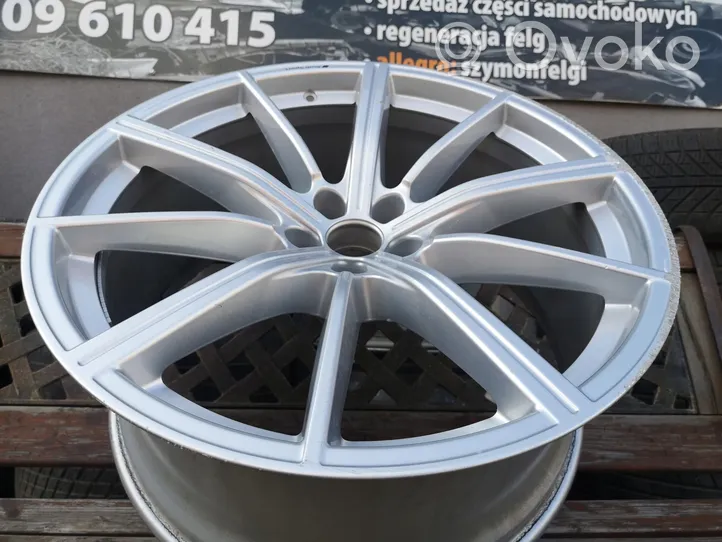 Audi Q7 4M R22 alloy rim 