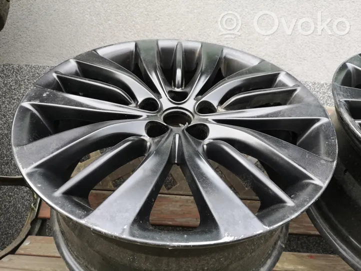 Hyundai Genesis R19 alloy rim 