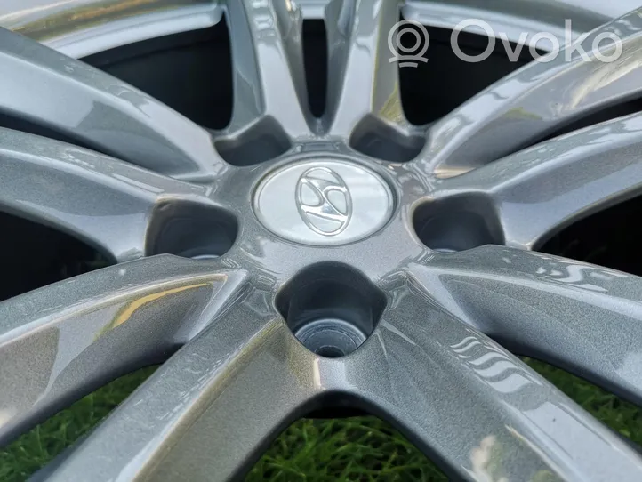 Hyundai Genesis R19 alloy rim 