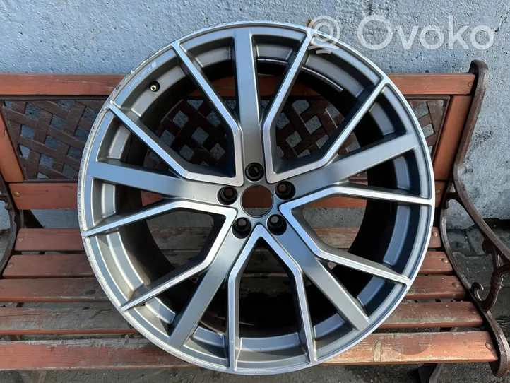 Audi Q7 4M R22 alloy rim 