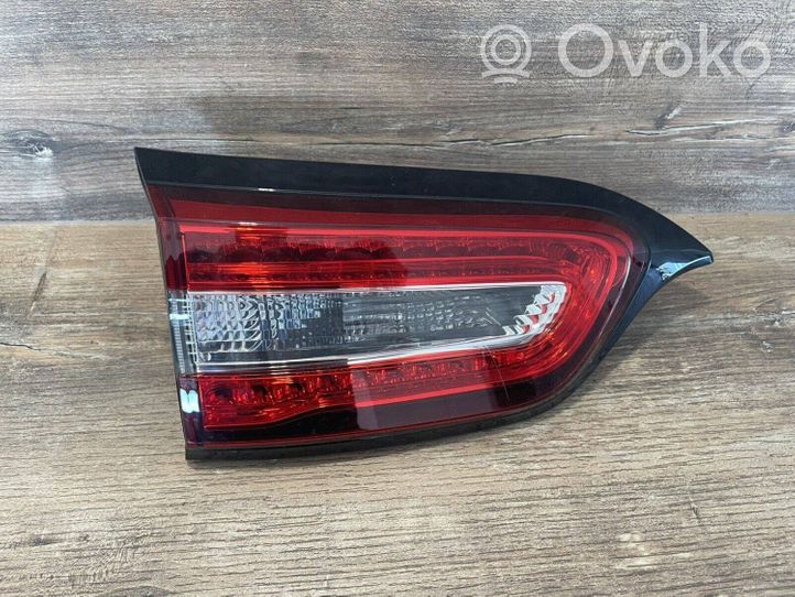 Jeep Cherokee Lampy tylnej klapy bagażnika 68102921AC