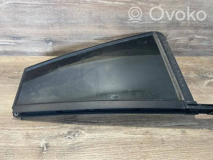 Citroen C4 II Picasso Rear vent window glass 9676915680