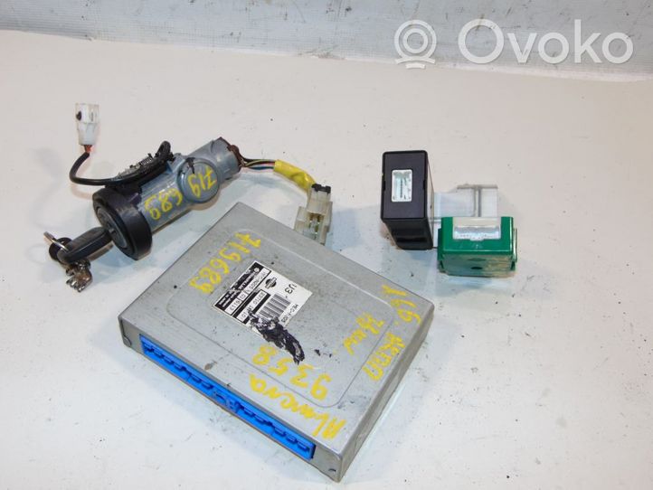 Nissan Almera Komputer / Sterownik ECU i komplet kluczy 237101N610