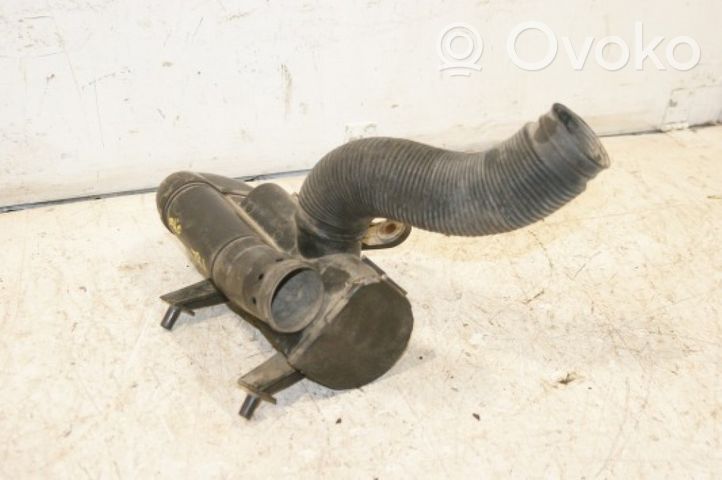 Audi 80 90 B3 Intake resonator 026129951