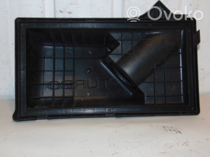 Volvo S70  V70  V70 XC Air filter box cover 9155709