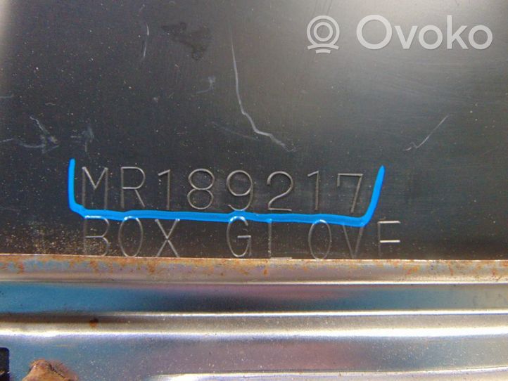 Mitsubishi Colt Glove box set MR189217