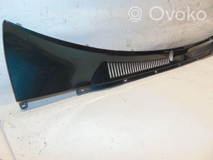 Nissan Patrol Y61 Rivestimento del tergicristallo 66812VB000