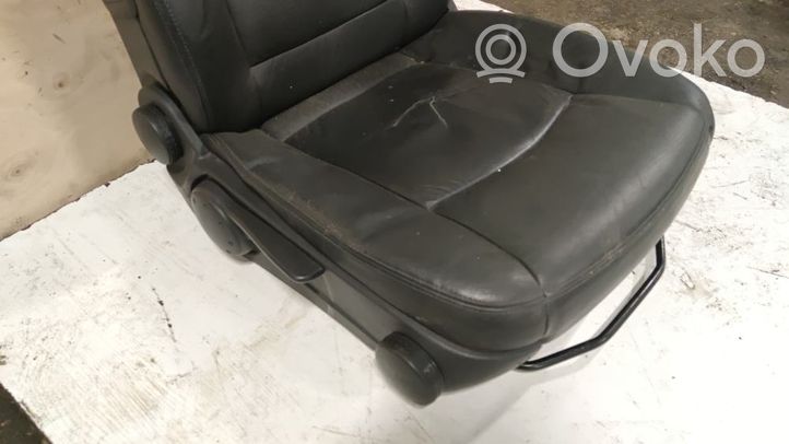 Mercedes-Benz Vito Viano W639 Front passenger seat 