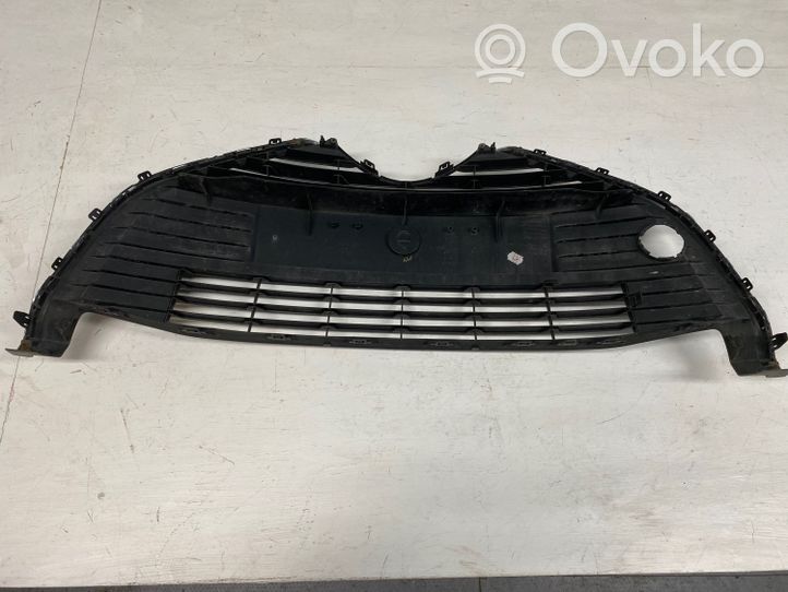 Toyota Yaris Grille calandre supérieure de pare-chocs avant 531020D040