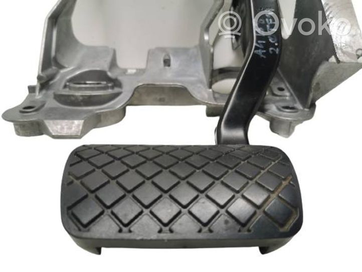 Audi A4 S4 B8 8K Support, pédale de frein 8K1721117