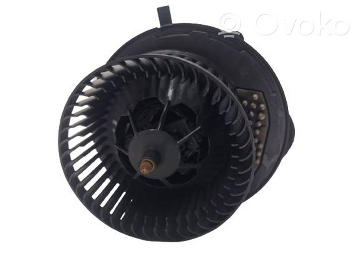 Audi Q3 F3 Ventola riscaldamento/ventilatore abitacolo 