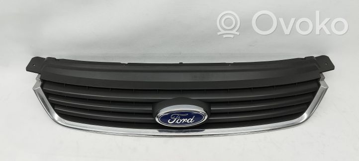 Ford Kuga I Etupuskurin ylempi jäähdytinsäleikkö 8V41R7081A