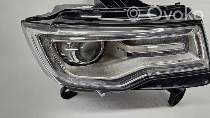 Jeep Cherokee Headlight/headlamp 68144708AFLAMPAPRZDPRZEDN