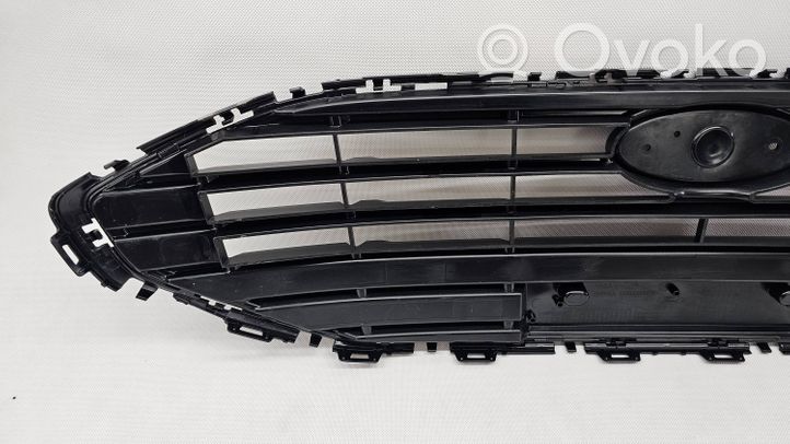 Ford Fiesta Grille calandre supérieure de pare-chocs avant NX7B-8200-E 