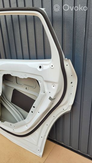 Mercedes-Benz GLA H247 Rear door 