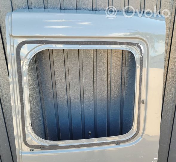 Opel Vivaro Rear door 