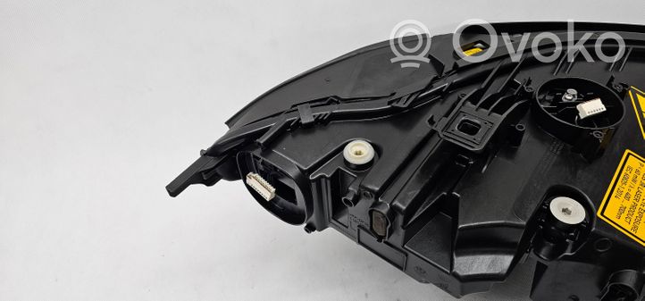 BMW 8 G14 Lampa przednia 8739589