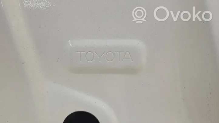 Toyota Corolla E210 E21 Etuovi 