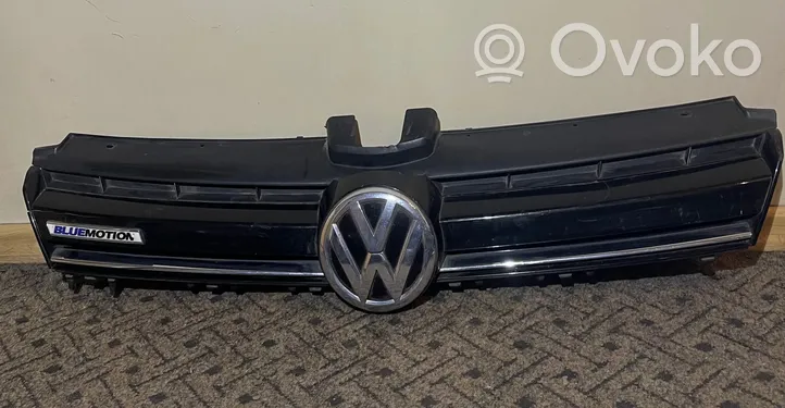 Volkswagen Golf VII Front bumper upper radiator grill 5G0853653H