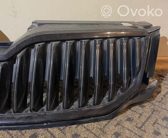 Skoda Octavia Mk3 (5E) Maskownica / Grill / Atrapa górna chłodnicy 5E0853653