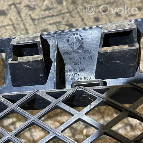 Mercedes-Benz A W176 Maskownica / Grill / Atrapa górna chłodnicy A1768880260