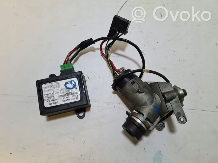 Volkswagen II LT Komputer / Sterownik ECU i komplet kluczy 0281010086