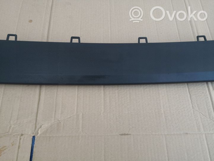 Ford Focus Lame de pare-chocs avant G1EY17F017A