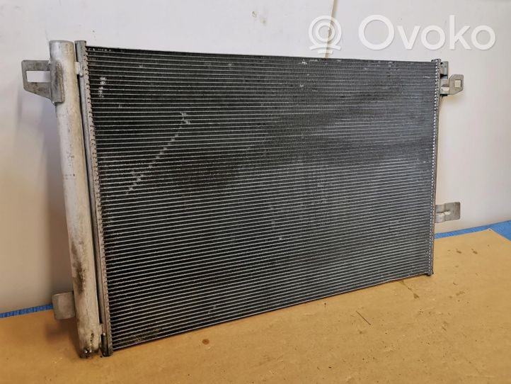 Volkswagen Multivan T6 Radiateur condenseur de climatisation 