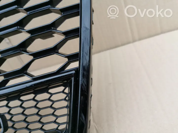 Audi A6 C7 Grille calandre supérieure de pare-chocs avant 4G0853653N