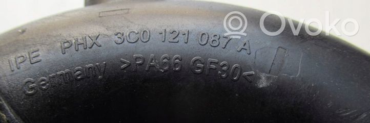Volkswagen PASSAT B6 Moottorin vesijäähdytyksen putki/letku 3C0121087A
