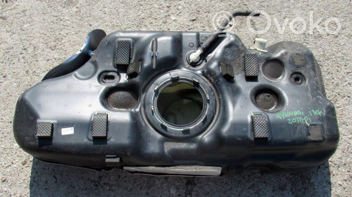 Hyundai i30 Réservoir de carburant 31171G4000