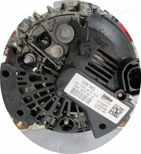 Volkswagen Golf Sportsvan Generatore/alternatore 04C903021A