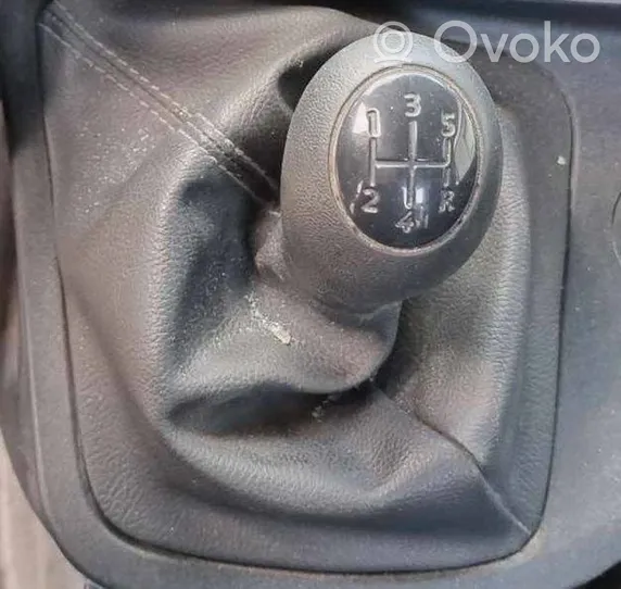 Renault Kangoo II Pavarų perjungimo mechanizmas (dėžėje) 