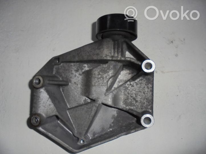 Opel Vectra C Mocowanie alternatora 55210423