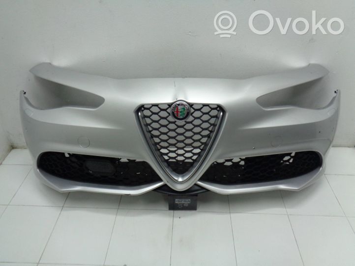 Alfa Romeo Giulia Priekinis bamperis 