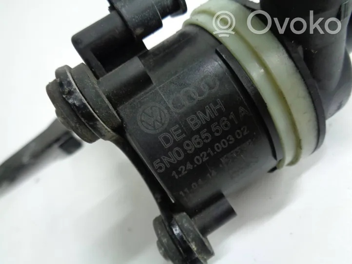 Volkswagen Tiguan Electric auxiliary coolant/water pump 5N0965561A
