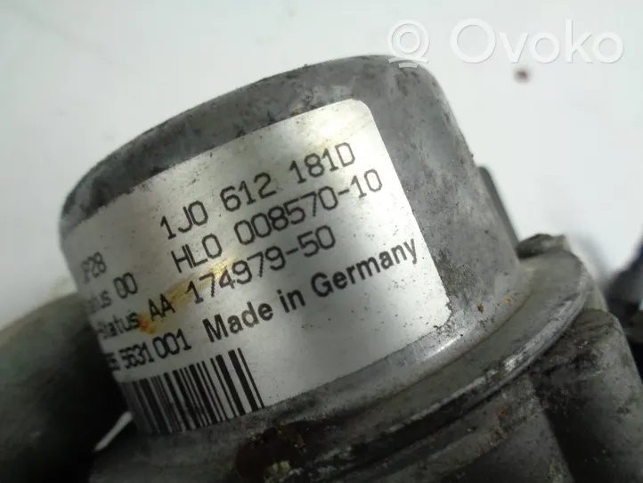 Audi A1 Pompe à vide 1J0612181D