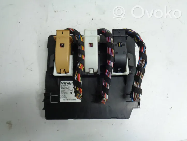 Volkswagen Jetta VI Central body control module 5K0937084H